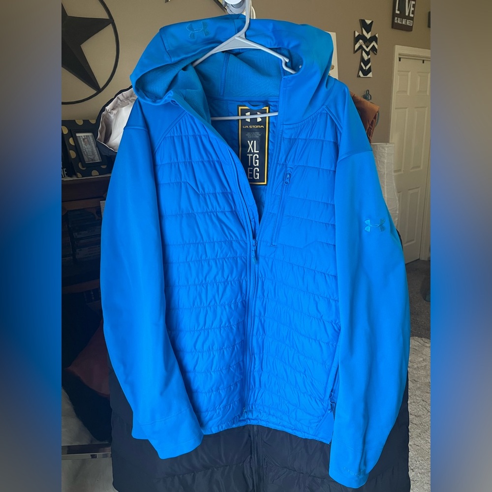 Under Armour Men’s coat, Turquoise, size XL